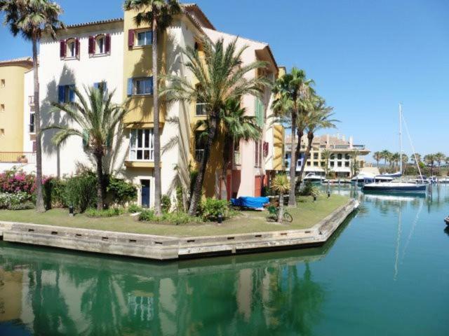 Apartamento Con Piscina ,Playa Con Vistas Panoramicas En La Marina De Sotogrande San Roque  Exterior foto
